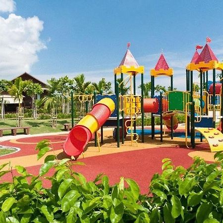 Duyong Marina & Resort Куала Теренгану Екстериор снимка