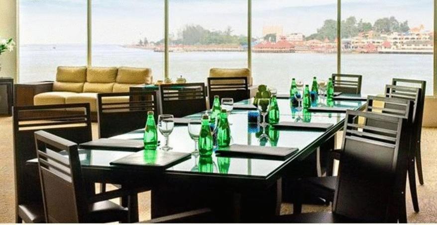 Duyong Marina & Resort Куала Теренгану Екстериор снимка