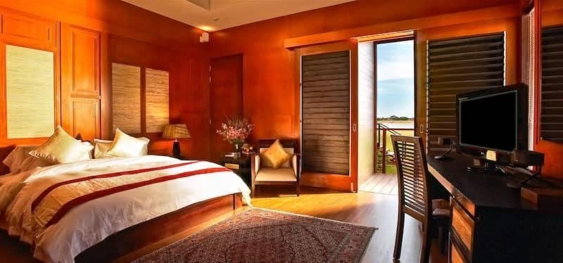 Duyong Marina & Resort Куала Теренгану Екстериор снимка